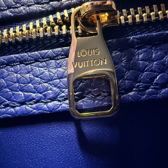 NWT Louis Vuitton Capucines MM Top Handle Bag Two-Tone Blue Leather - Picture 6 of 13